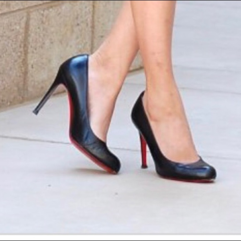 🌹Christian Louboutin Grey Simple Pump